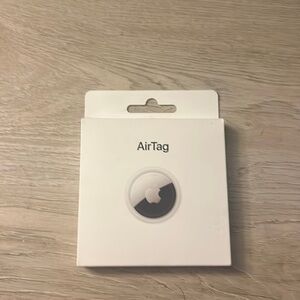 Apple air tag unopened - extra, missed the return date by 5 days.